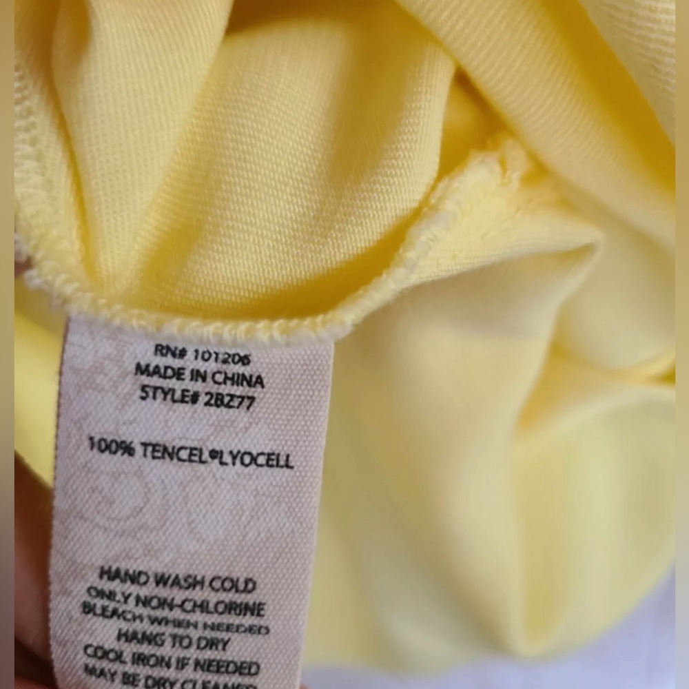Soft Surroundings Small Roll Tab Sleeve V-neck Yellow Tunic iridescent buttons - Picture 6 of 7